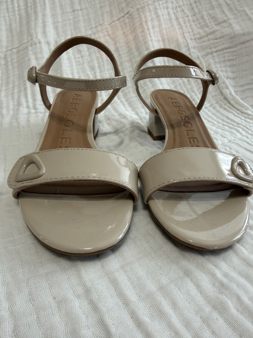 AEROSOLES Cream Patent Block Heel Sandals
